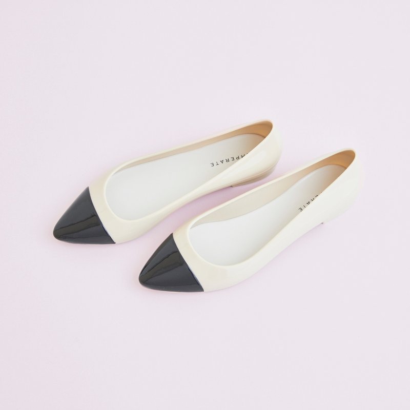 AMERI (IVORY) PVC TOECAP FLATS toe cap pumps - 高跟鞋 - 防水材质 白色