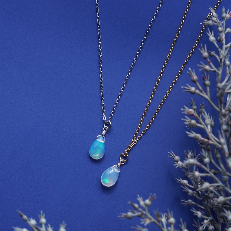 埃塞俄比亚产蛋白石 梨形单钻项链・医疗级不锈钢 极光 - 项链 - 宝石 白色