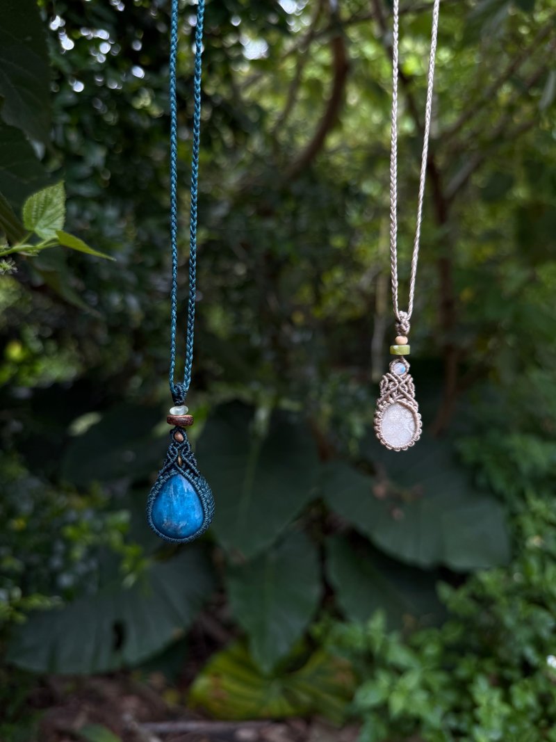 蓝磷灰 珊瑚玉 基本款编织项链 - 项链 - 水晶 