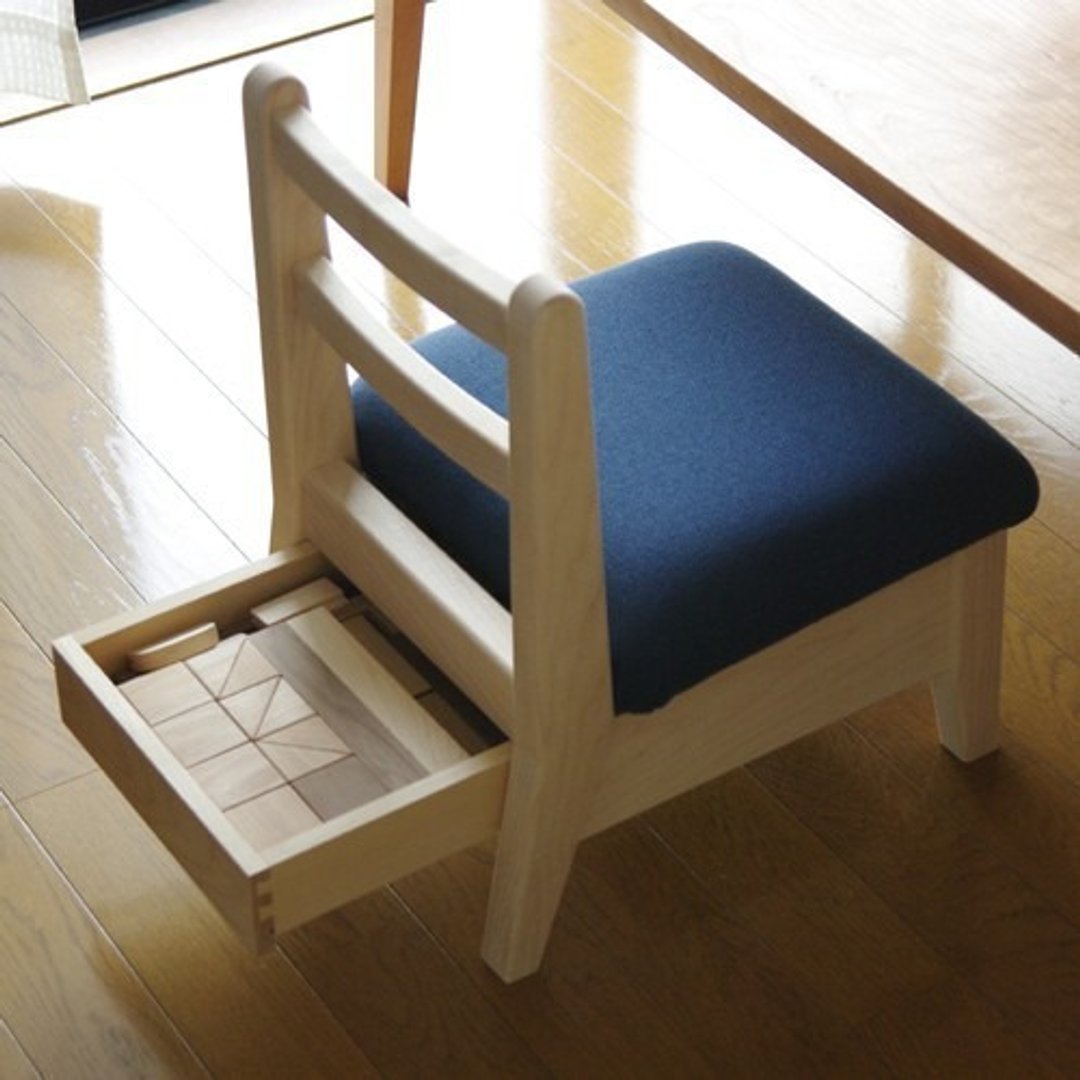 Children's chair / with drawer - 儿童家具 - 木头 