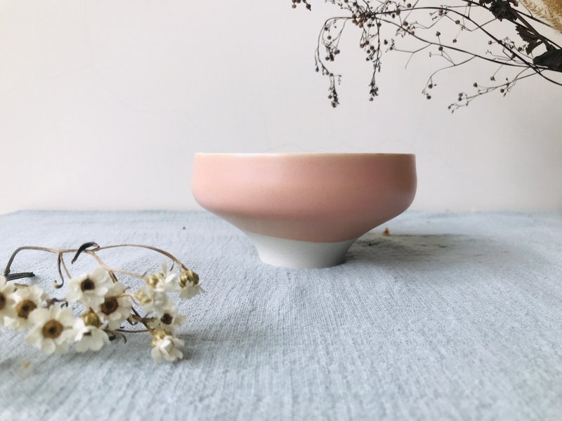 非常人 x Hung Cheng -生活食碗 / 手拉坏瓷碗 - 碗 - 陶 多色