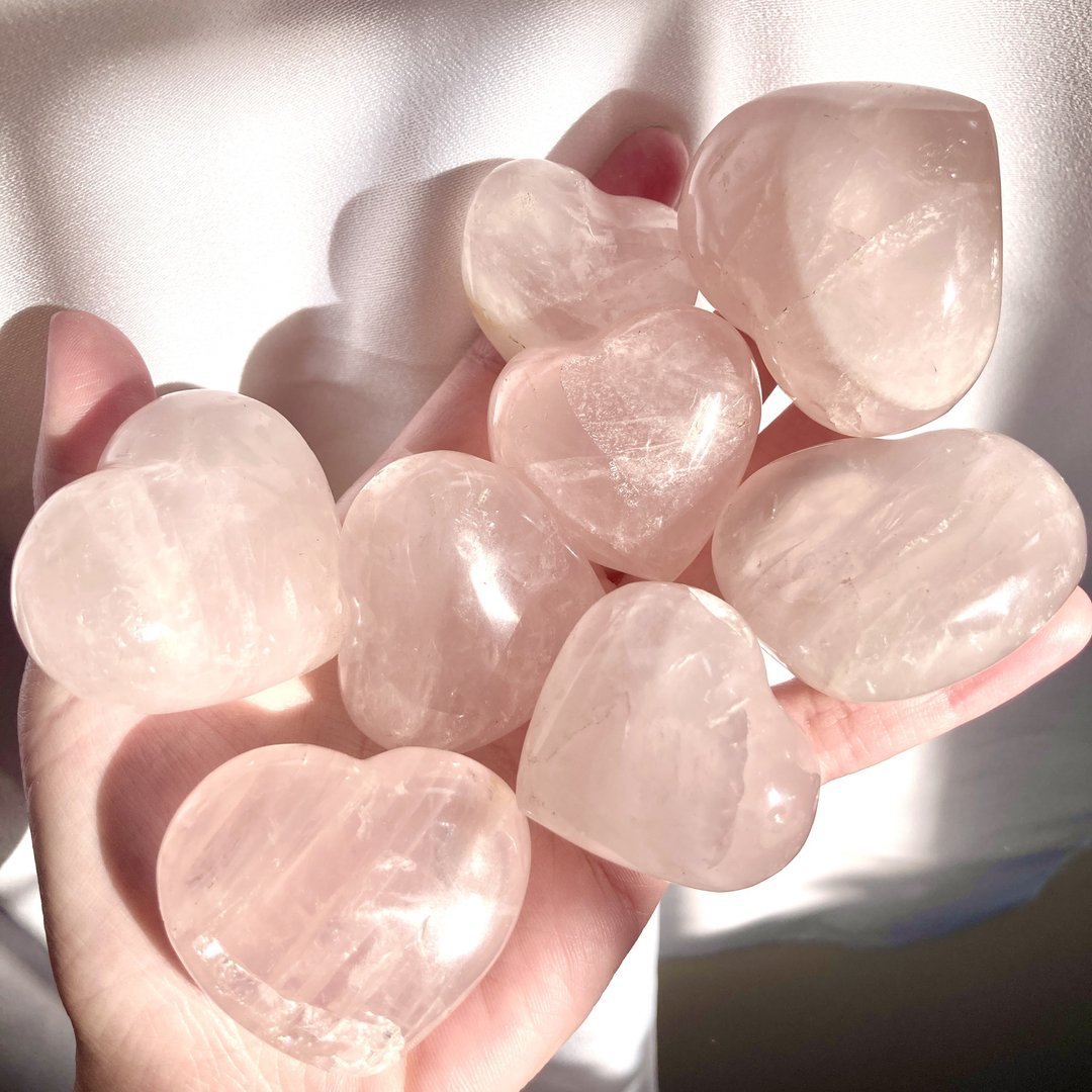 【粉晶心心】粉水晶 手工打磨 心心 摆设 - 项链 - 宝石 粉红色