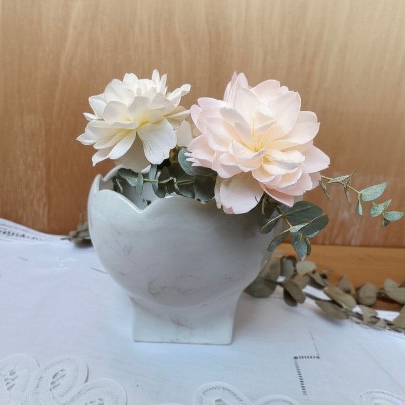 粉色大理石纹花瓣型花器 - 花瓶/陶器 - 瓷 