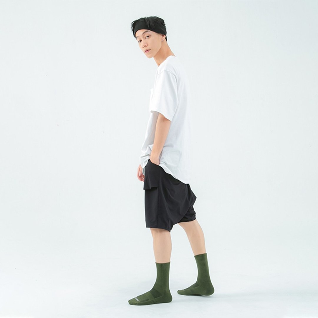 【FOOTER】极简素色主义者袜-军绿(男袜/L、XL) - 袜子 - 棉．麻 绿色