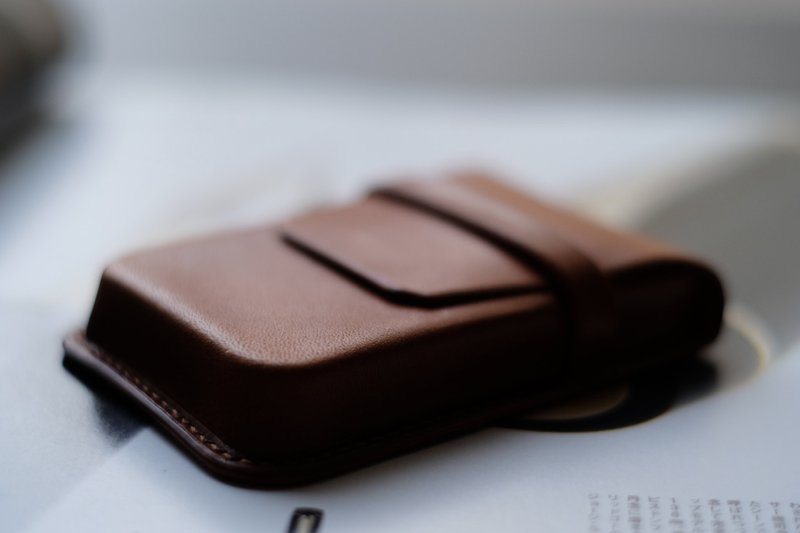 手工皮革－ 商务型卡片套 塑形卡片盒 Business Card Holder Box - 名片夹/名片盒 - 真皮 咖啡色
