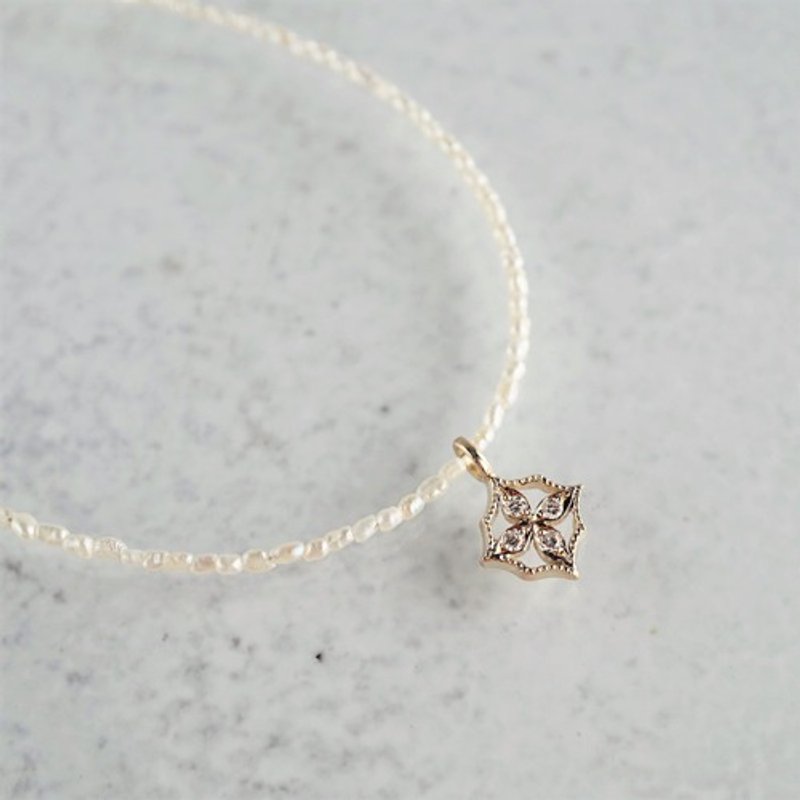 4 petal flower necklace Ⅰ [P064K10YG(NS)] - 项链 - 其他金属 