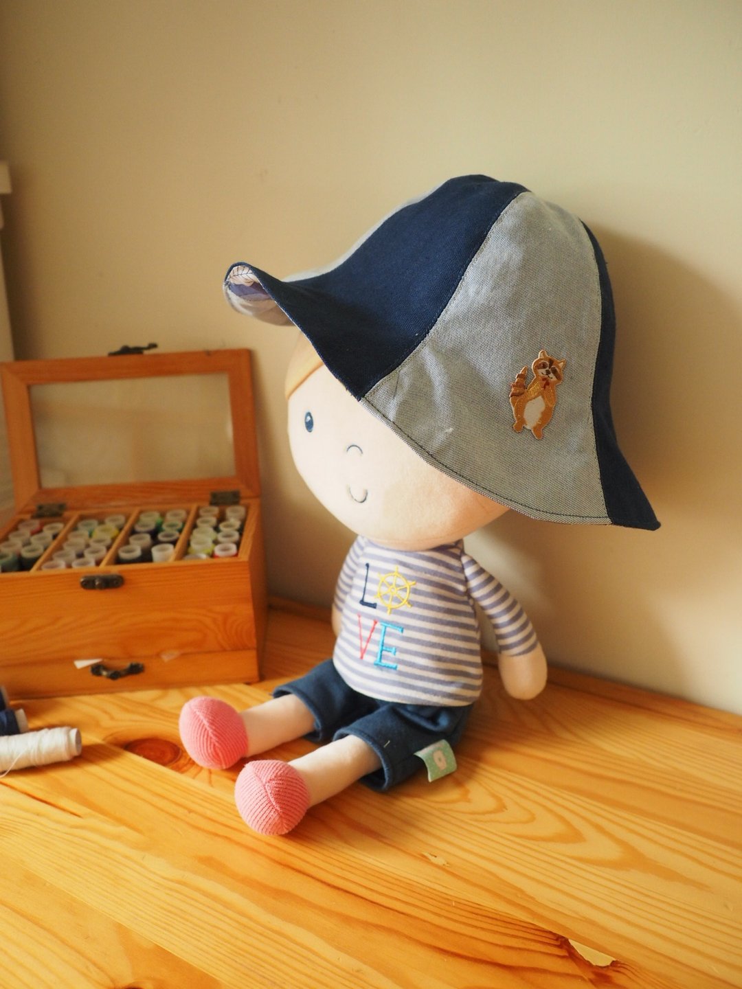 手作双面棉质牛仔拼布浣熊刺绣防晒帽子 定制尺寸适合小孩成人 - 婴儿帽/发带 - 棉 蓝色