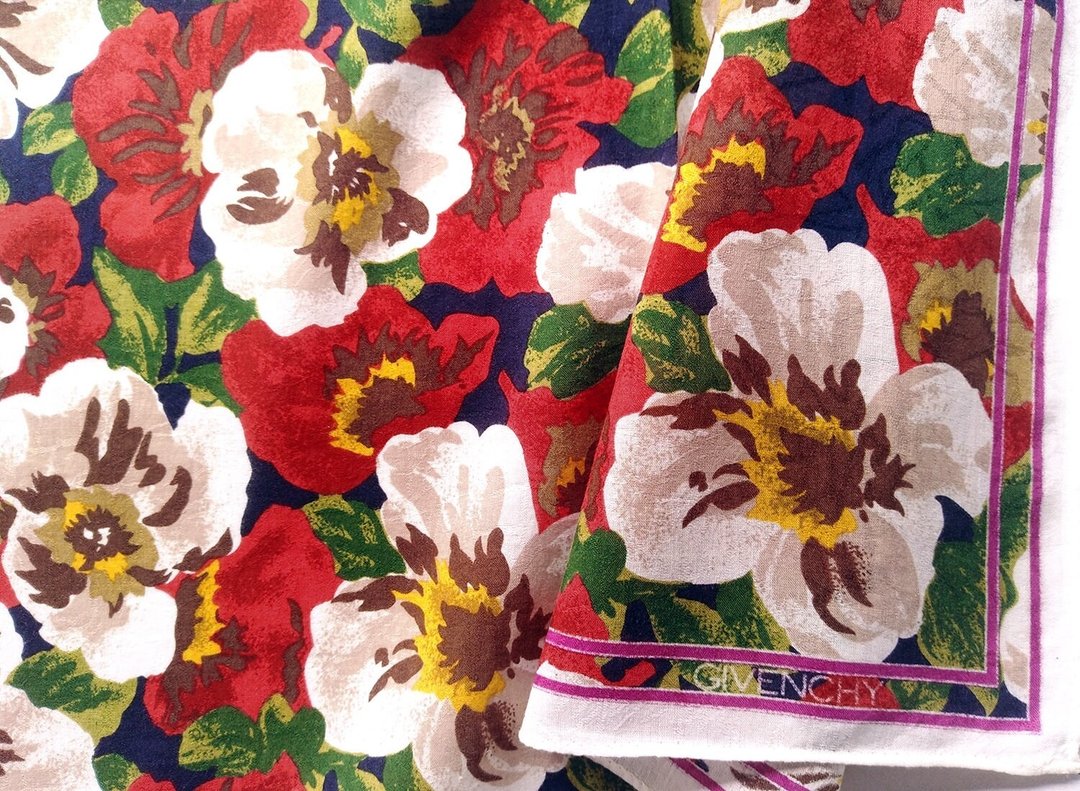 Givenchy 古董手帕 缇花印花领巾 18.5 x 18.5 英寸 - 手帕/方巾 - 棉 红色