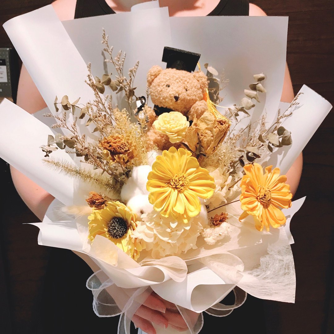 毕业熊花束 - 向日葵熊熊花束。干燥花束。向日葵花束。生日花束 - 干燥花/捧花 - 植物．花 