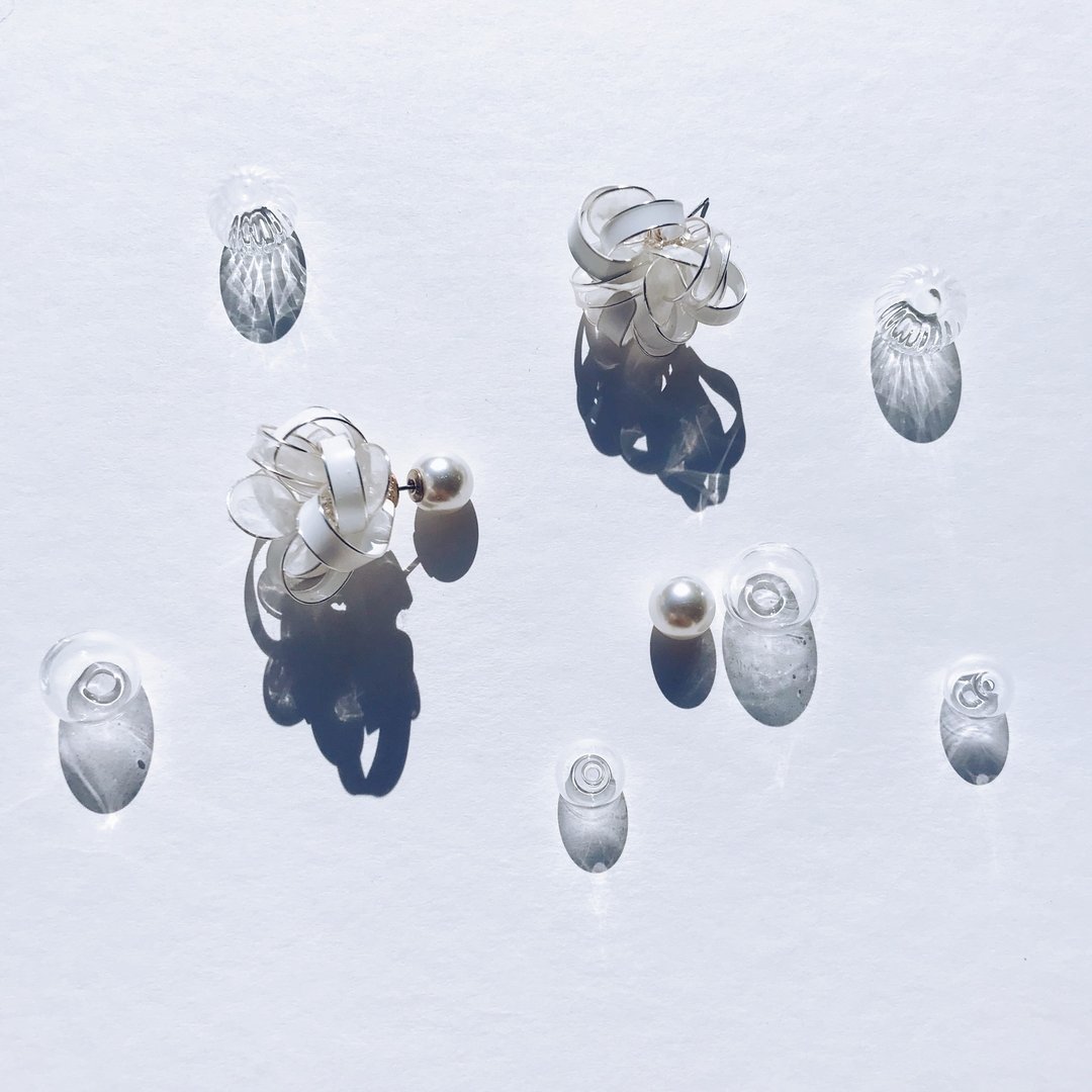 <雪>造型手工设计树脂耳环/耳钉款/earring/accessories - 耳环/耳夹 - 其他材质 白色