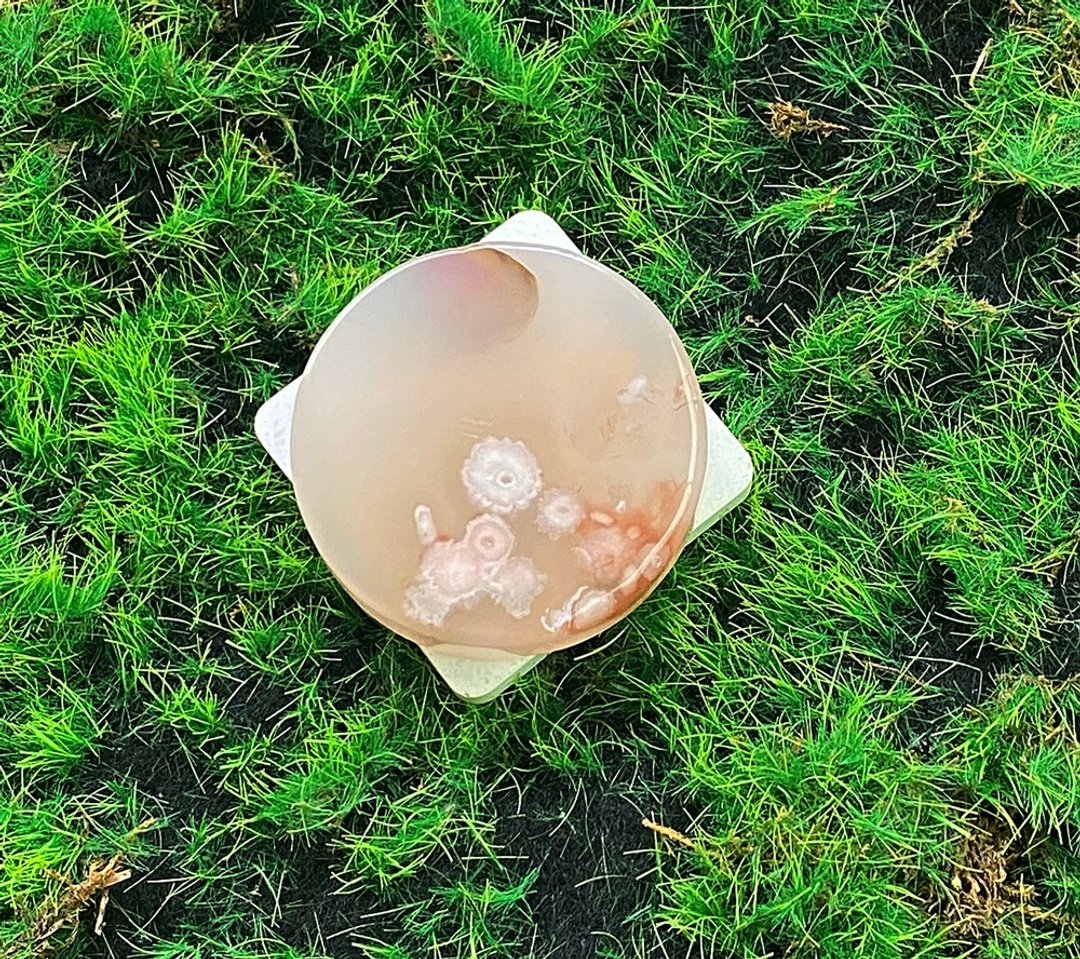 天然冰透果冻体樱花玛瑙风景石 可爱 浪漫 能量 旺姻缘 旺人缘 - 摆饰 - 水晶 多色