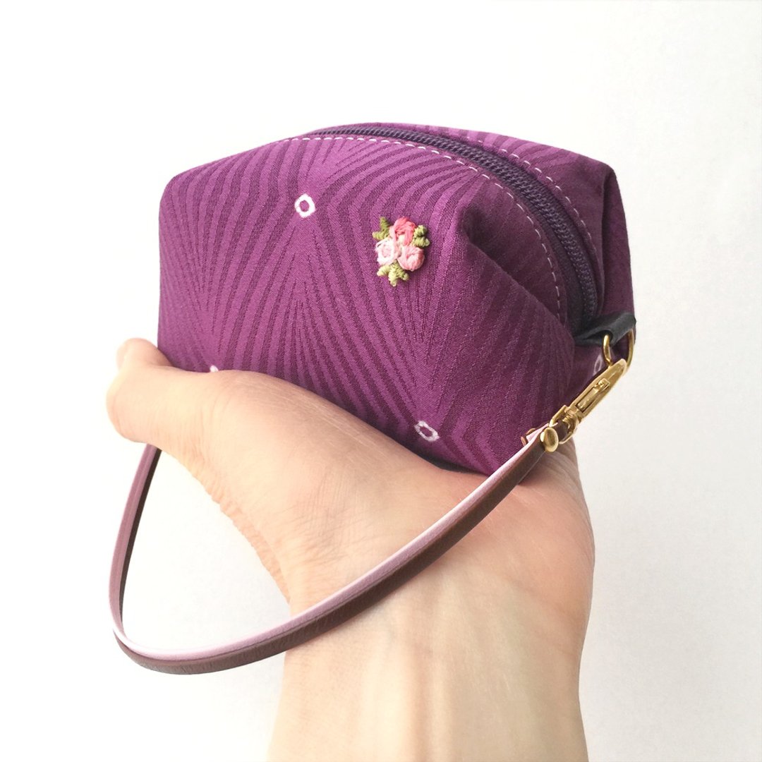 Pouch (Small) - Two-tone color Leather strap (Clasps : Gold) - Set - 化妆包/杂物包 - 其他材质 紫色