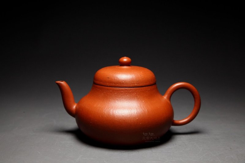 【君德11】 龙山堂 古法纯手工 摹古系列 小煤窑老朱泥170cc - 茶具/茶杯 - 陶 红色