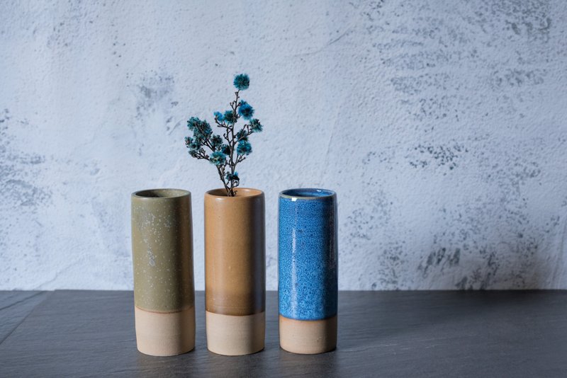 我的好朋友 / 手拉坏・釉烧花器・手作陶艺 - 花瓶/陶器 - 陶 灰色