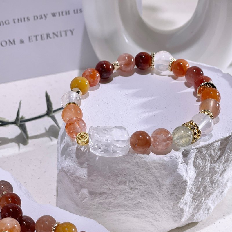 小步舞曲  白水晶豼貅| 彩兔毛| 红胶花| 水晶手链A05-1 - 手链/手环 - 水晶 橘色