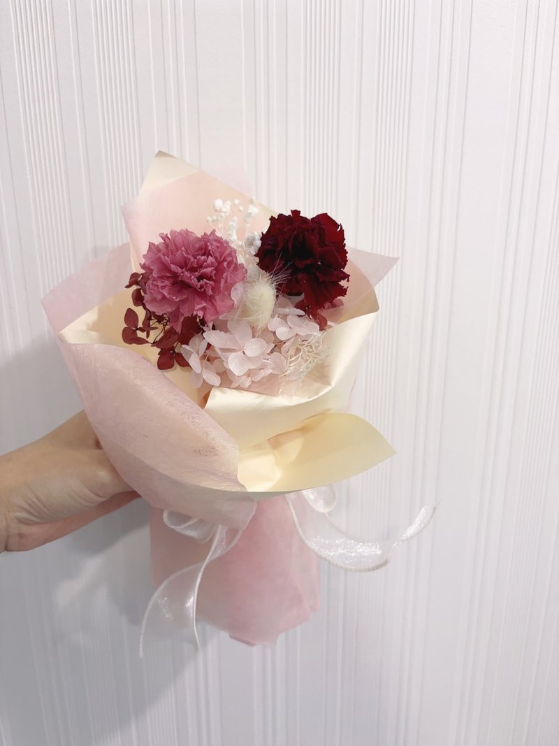 永生康乃馨 可爱甜美粉 毕业花束 生日花束 母亲节花束 - 干燥花/捧花 - 植物．花 粉红色