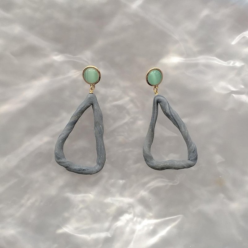 5.2g  - 耳环/耳夹 - 水泥 灰色