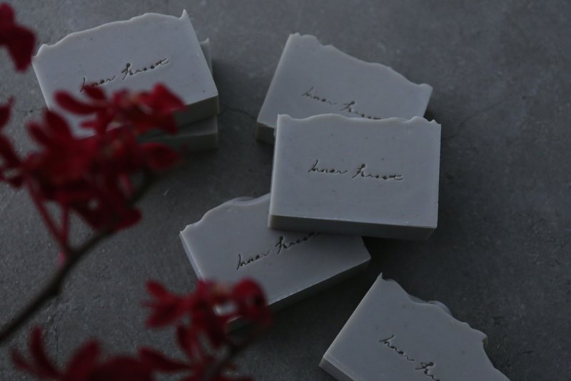 白麝香香氛沐浴皂 - 肥皂/手工皂 - 其他材质 白色