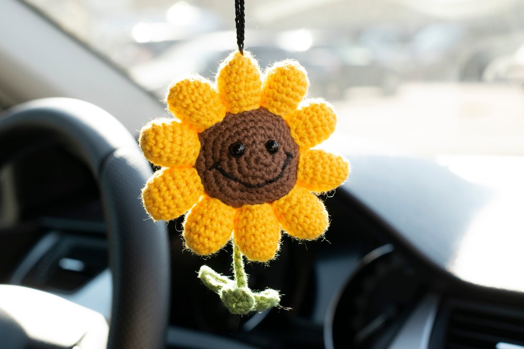 Sunflower car accessories, rear view mirror charm, pendant, 平安車掛, 针织玩具 汽車用品 - 吊饰 - 棉 黄色