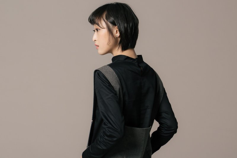 8 lie down_后扣上衣 - 女装衬衫 - 棉．麻 黑色