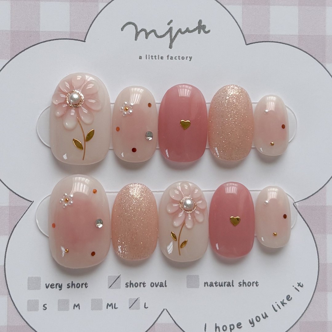 现货贩售/仅此一件 short oval_L 花朵・爱心・亮片 - 指甲油/指甲贴 - 其他材质 粉红色