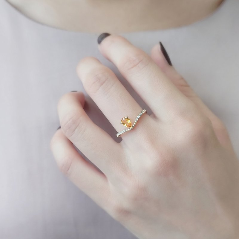 天然水滴形梨形黄色刚玉 黄宝 镶钻 纯 18K 黄金白金玫瑰金戒指 - 戒指 - 宝石 黄色