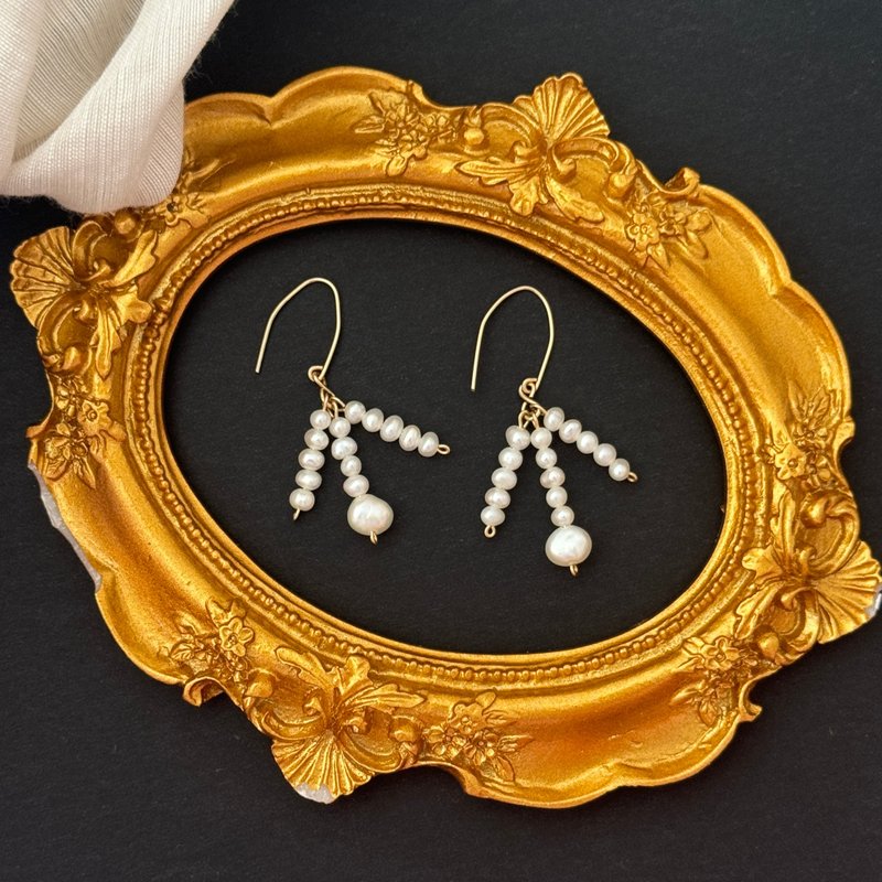 散落直线的珍珠耳环 - 耳环/耳夹 - 珍珠 