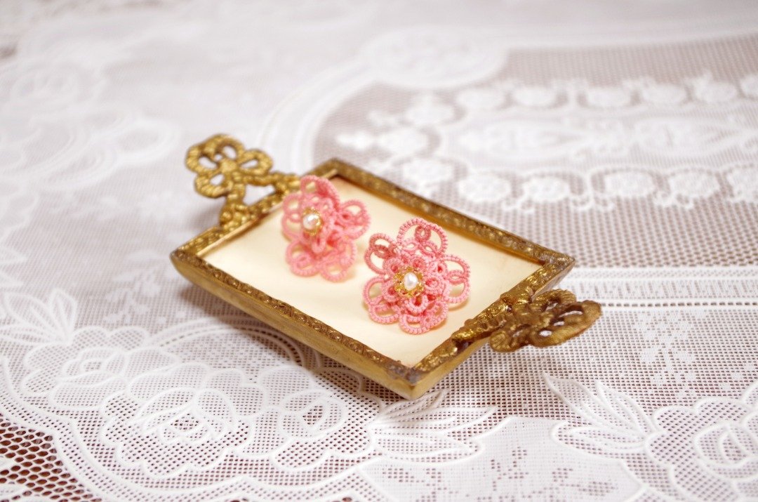Tatting Flower Earrings・Sakura - 耳环/耳夹 - 棉 粉红色