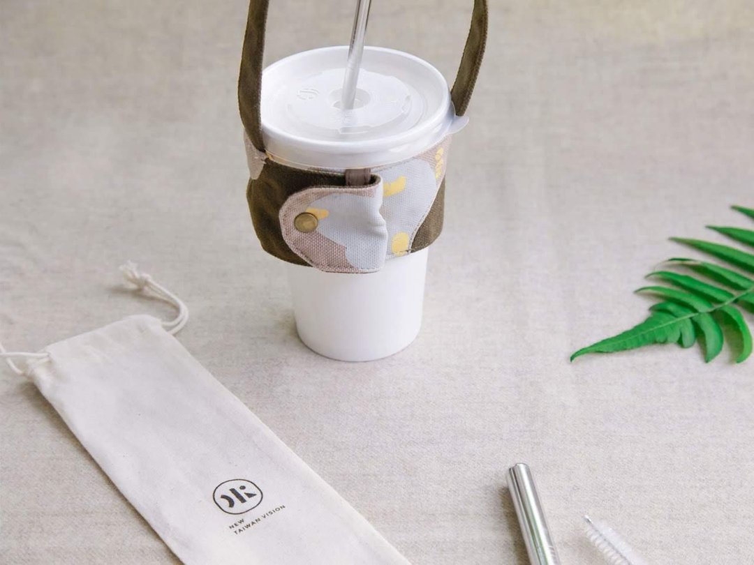 【波ㄅㄛ吸管杯套】- 河藻绿 (附环保吸管组合) - 随行杯提袋/水壶袋 - 棉．麻 卡其色