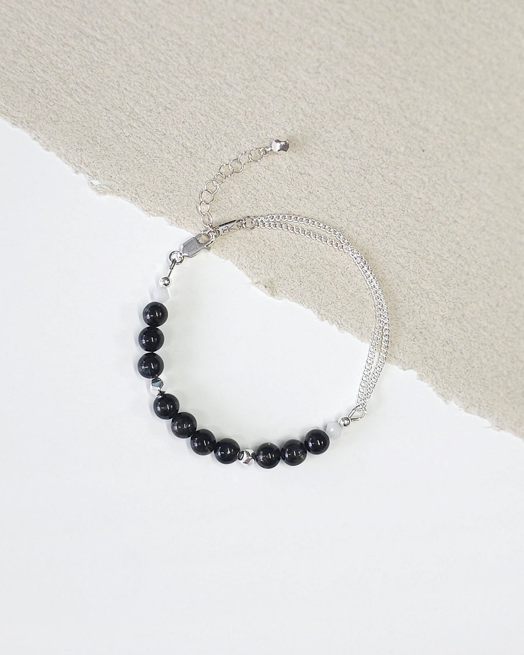 黑钠闪石手链•925 银•Sterling Silver Bracelet // Noir - 手链/手环 - 银 黑色