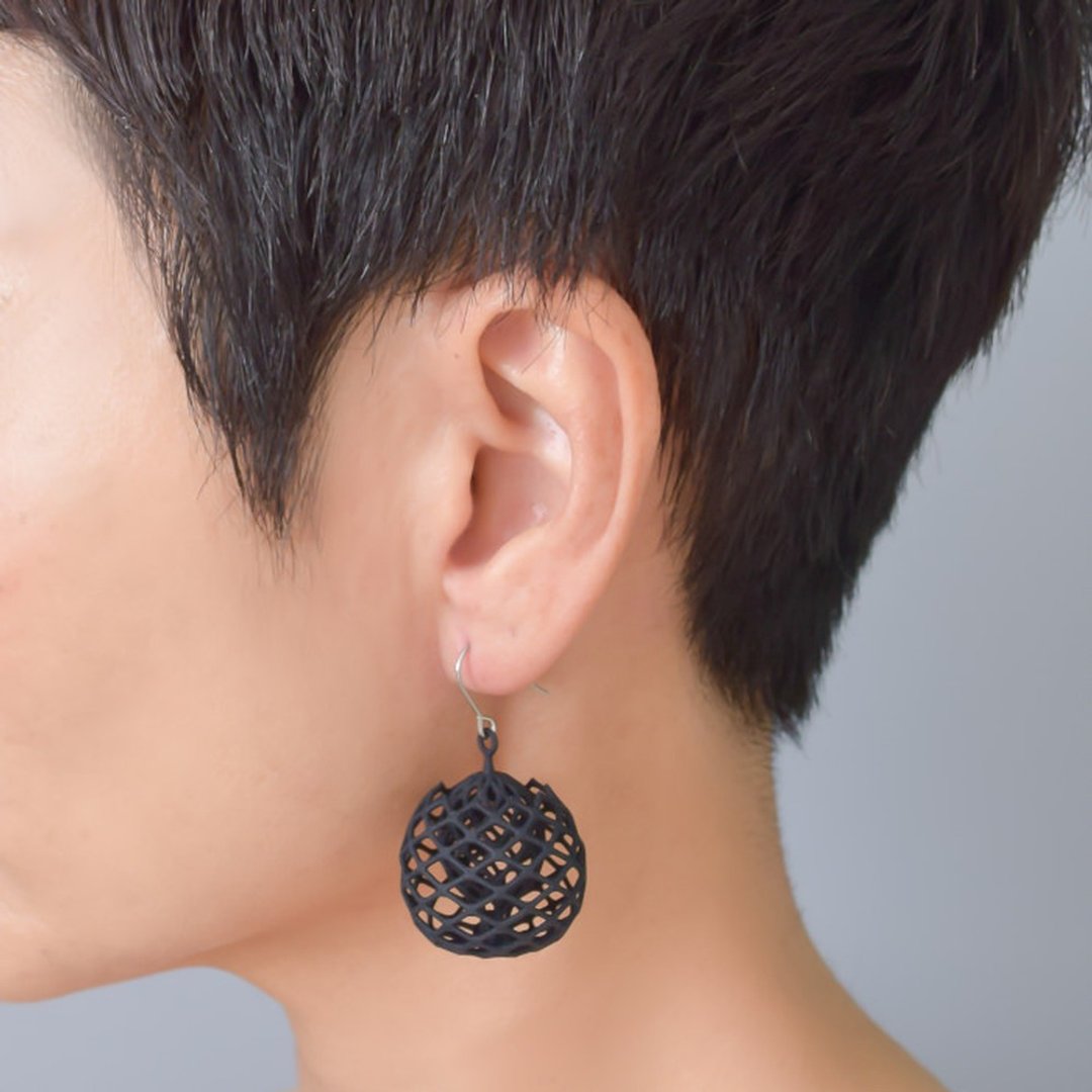 buds earrings black - 耳环/耳夹 - 塑料 黑色
