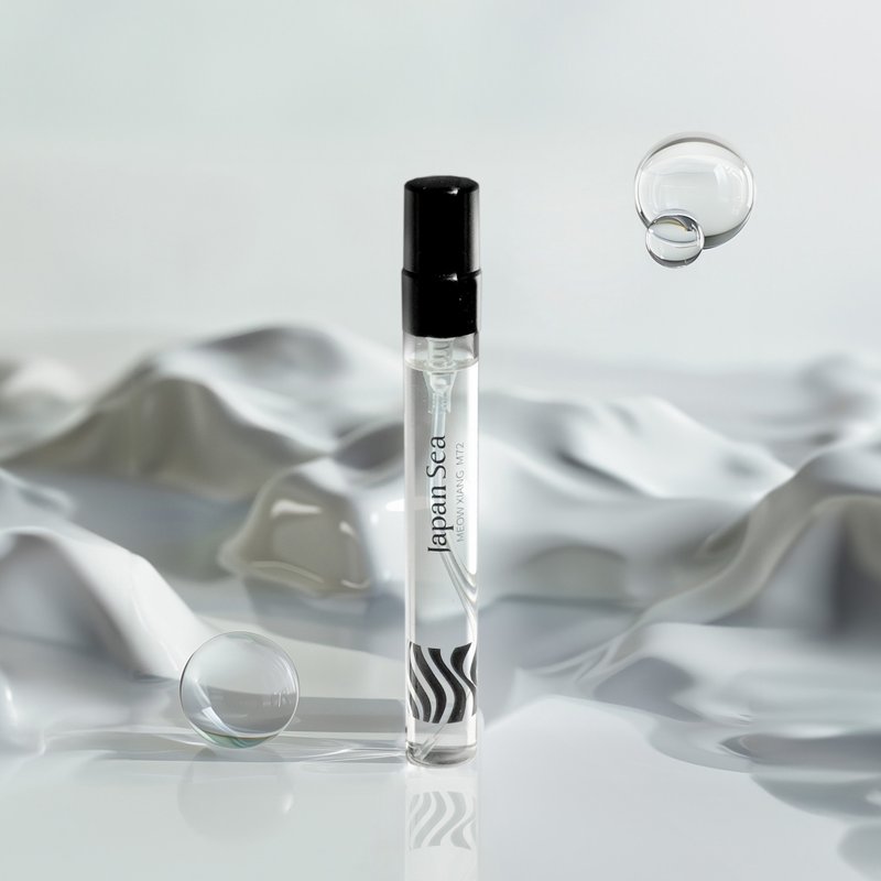 12ml 衣物/空间香氛喷雾 - 香薰/精油/线香 - 玻璃 透明
