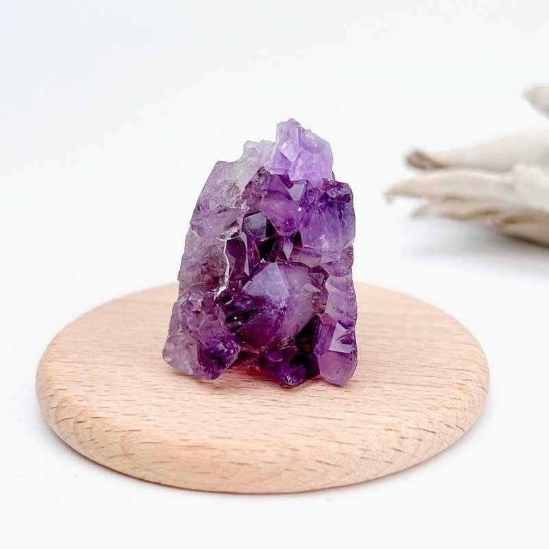 洛雨。原矿 净化 财富 贵人 疗愈 l 迷你紫晶镇 紫水晶 l - 摆饰 - 水晶 紫色