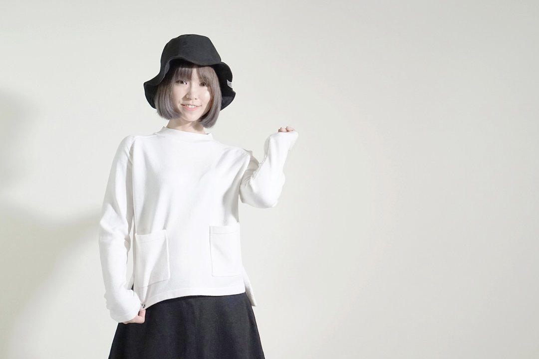【X-BLIND】白绵羊针织棉质上衣 - 女装上衣 - 棉．麻 白色