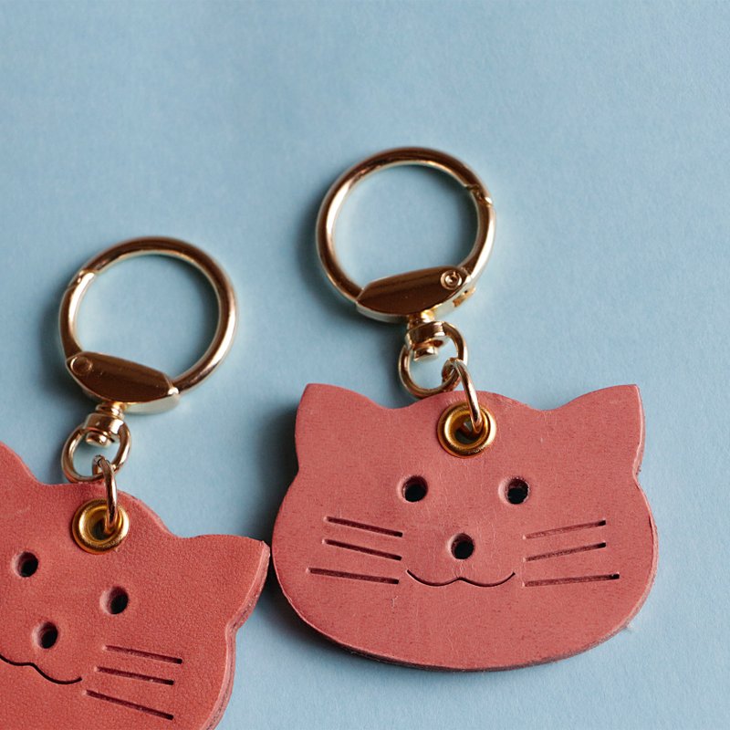 超萌小物 猫咪挂件 提升猫系女子力 猫咪钥匙扣 真皮包包挂饰 - 吊饰 - 真皮 粉红色
