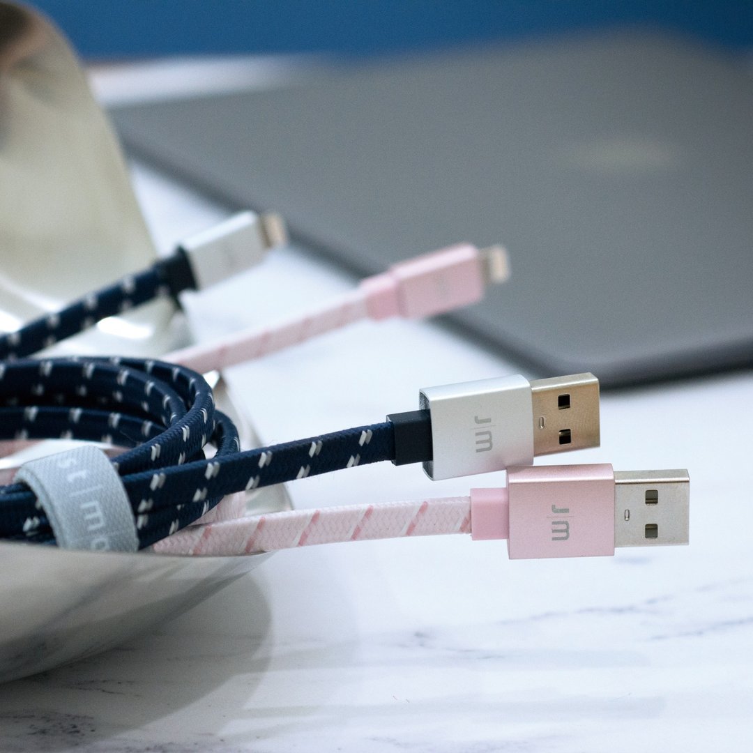 AluCable Flat Braided 编织 USB-A 对 Lightning 传输线 充电线 - 其他 - 尼龙 