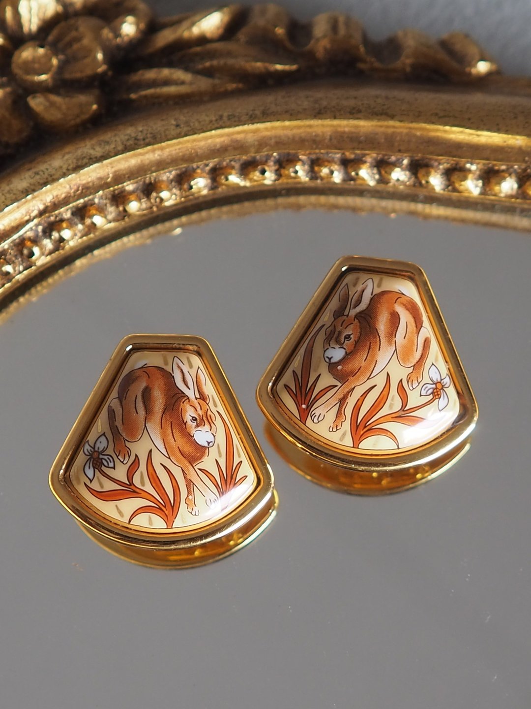 HERMES 爱马仕 珐琅兔形耳环 金色 古董饰品 - 耳环/耳夹 - 其他金属 金色