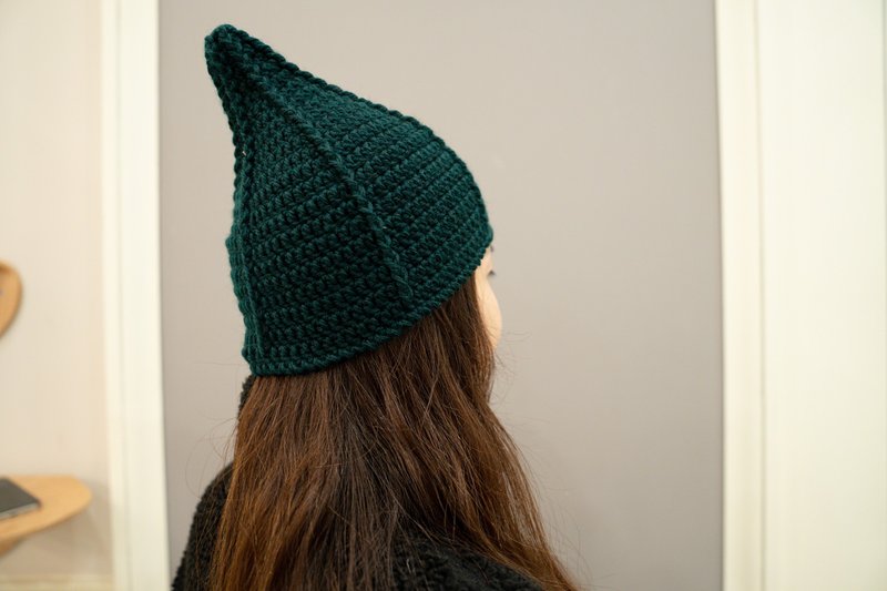 手作编织毛帽-尖尖帽-精灵帽-墨绿色/姜黄色(钩针款) - 帽子 - 羊毛 