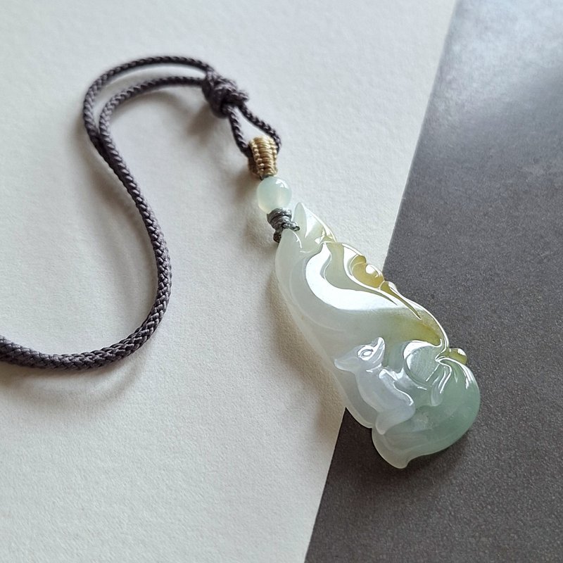 翡翠九尾狐吊坠 | 天然缅甸翡翠 | 玉器玉坠 - 项链 - 玉石 