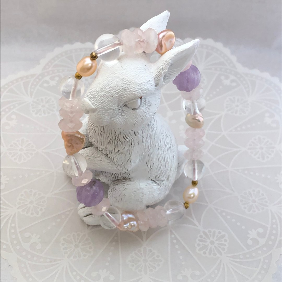 Natural stone bracelet that combines cuteness and elegance - 手链/手环 - 石头 多色