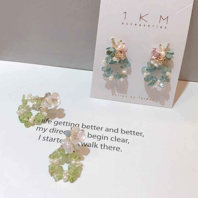 1KM心花诗歌•半宝石花圈耳环-2色 - 耳环/耳夹 - 水晶 