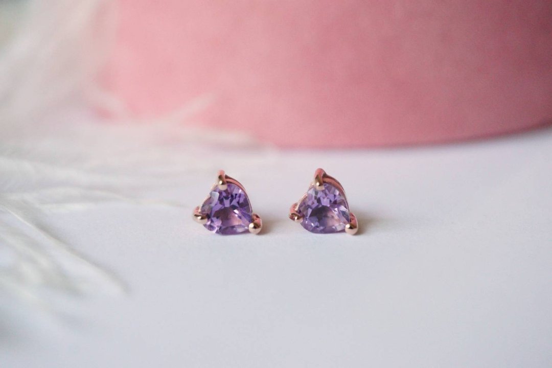 Stud Earrings Natural Amethyst Silver, stud earrings, Heart earrings. - 耳环/耳夹 - 纯银 紫色