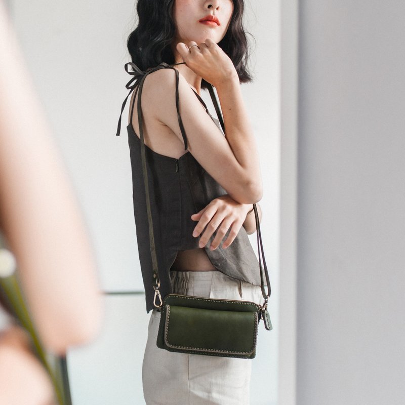 BAGUETTE- SMALL HANDMADE LEATHER IMPORTED FROM JAPAN BAG- GREEN - 侧背包/斜挎包 - 真皮 绿色