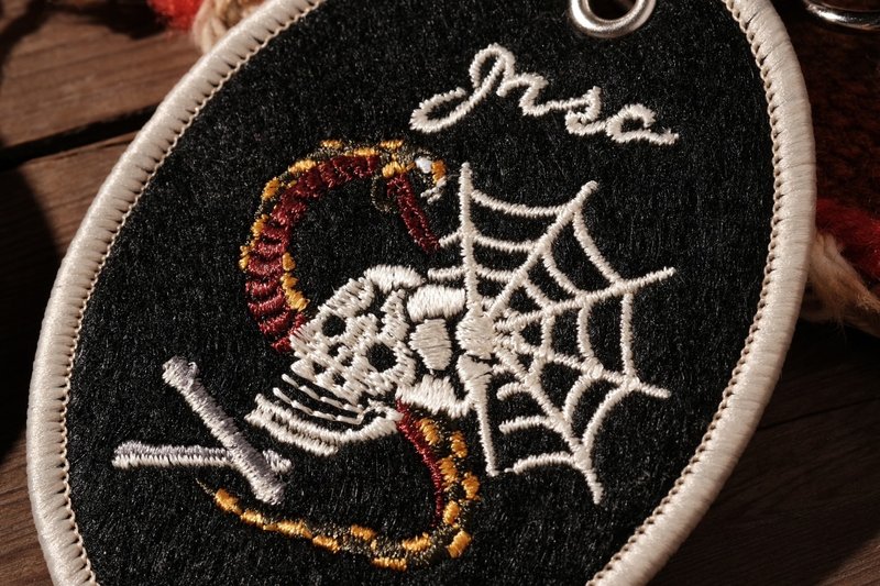 【METALIZE】骷髅 & 蛇刺绣钥匙圈 - 钥匙链/钥匙包 - 其他材质 黑色