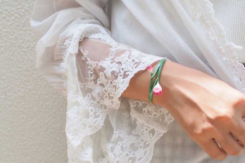 Pink Tulip Bangle, Flower jewelry, Pink Tulip. - 手链/手环 - 铜/黄铜 粉红色