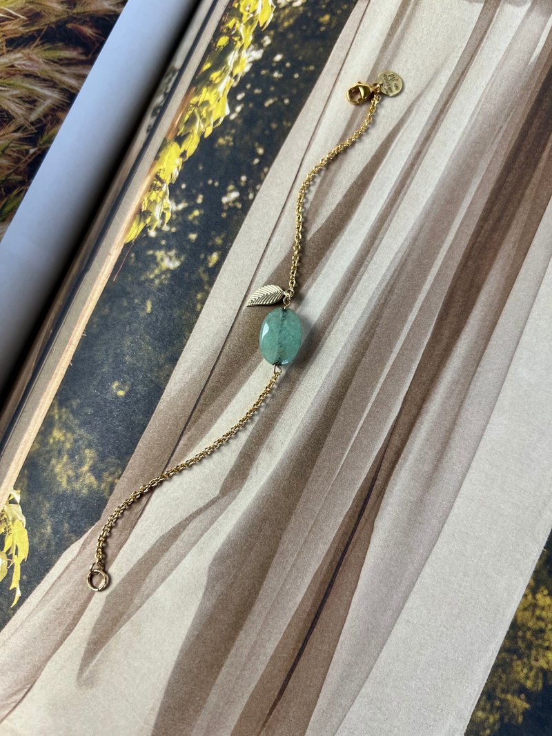 Vintage Green Oval Crystal Leaf Gold Charm Bracelet - 手链/手环 - 贵金属 金色