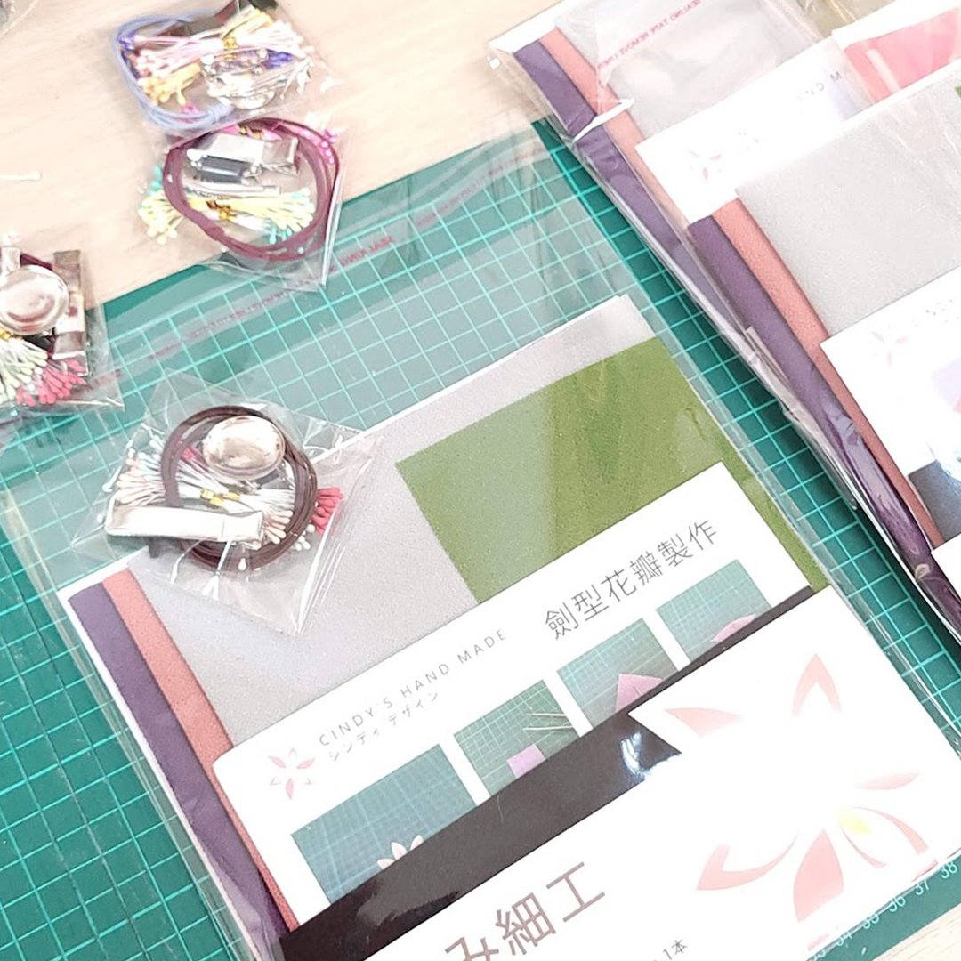 和风细工布花饰品DIY材料包/つまみ细工/京都ちりめん一越-灰色系 - 金工/饰品 - 棉 灰色