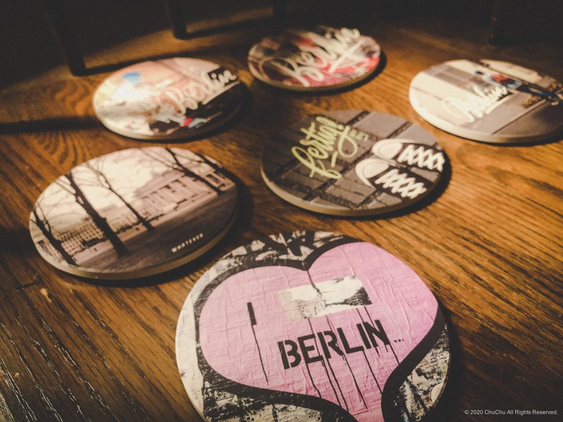 【Chüchü's】我的柏林印象 Vol.1 陶瓷吸水杯垫 - 杯垫 - 陶 多色