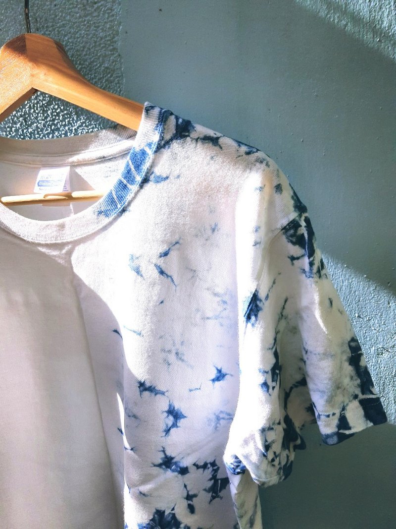 手工蓝染 伴/半 中性T恤 - 男装上衣/T 恤 - 棉．麻 