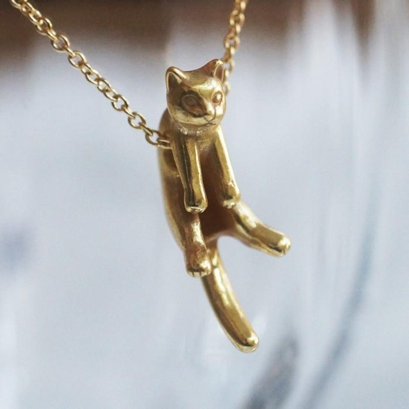 Guri and Latu Cat Pendant Guri Antique Gold - 项链 - 其他金属 金色